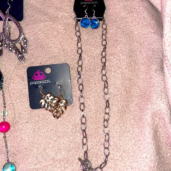 Paparazzi jewelry.. yeah f you buy all of them at once then it will be 20.00 - Picture 2 of 5